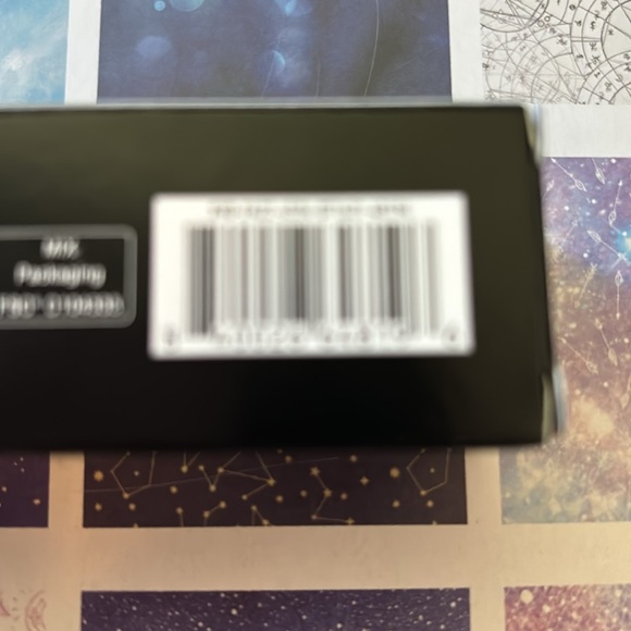 BNIB KVD PORE REFINING PRIMER - Picture 8 of 8